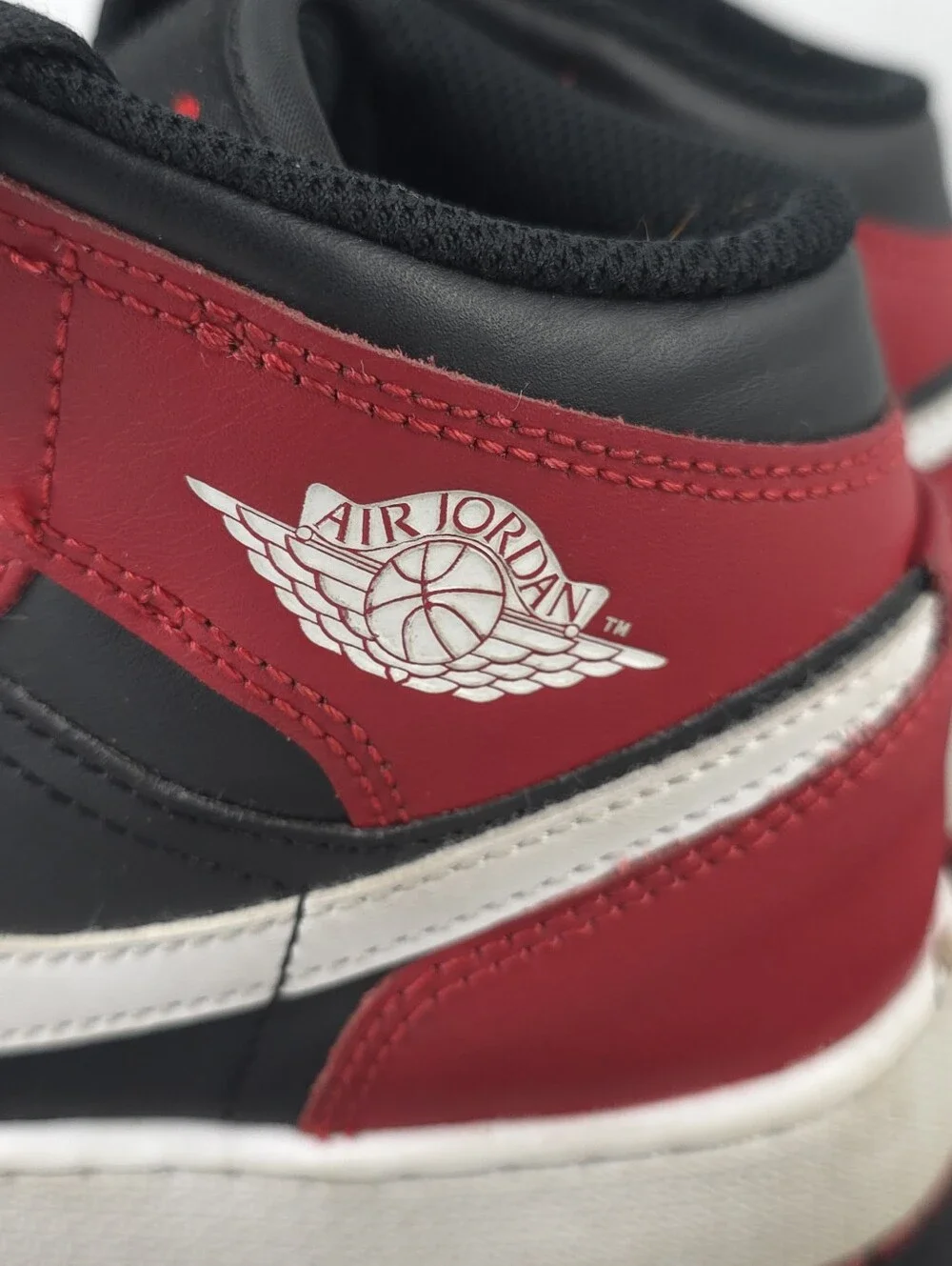 Nike Air Jordan 1 Mid GS Size 4.5Y Gym Red Black White Sneakers DQ8423-061